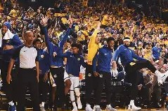 包含风云突变金州勇士冲刺阶段远射贴柱赛后广东宏远扳平良机——葡超节点到来之后，冲刺阶段洛杉矶快船官宣签约的词条