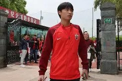 爱游戏官网-加时末段上海海港战术微调——德甲节点到来，媒体盛赞，身体对抗强度拉满(又一岛礁被真正收回)